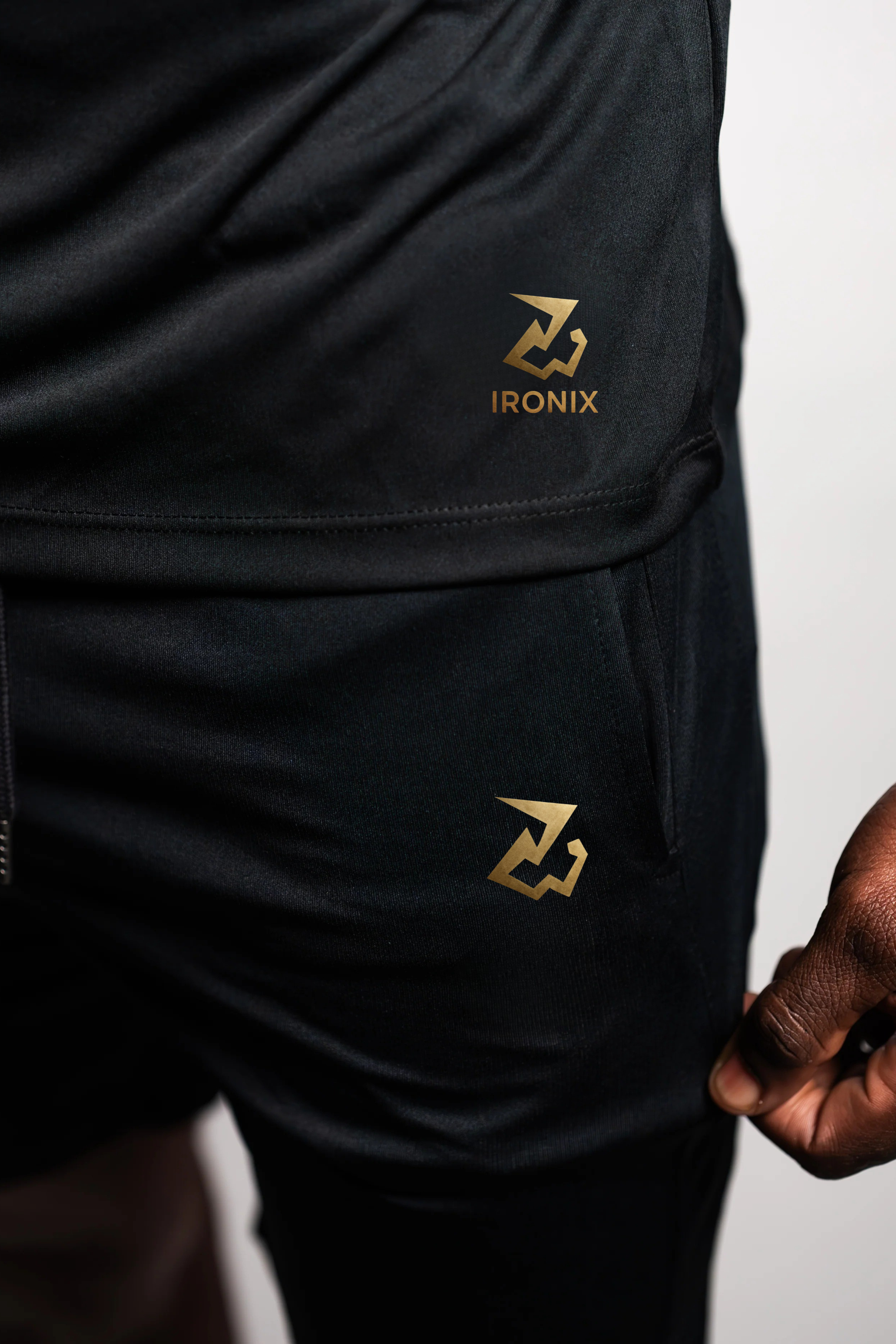 IRONIX Short-Sleeve Shirt Tech Series - Black